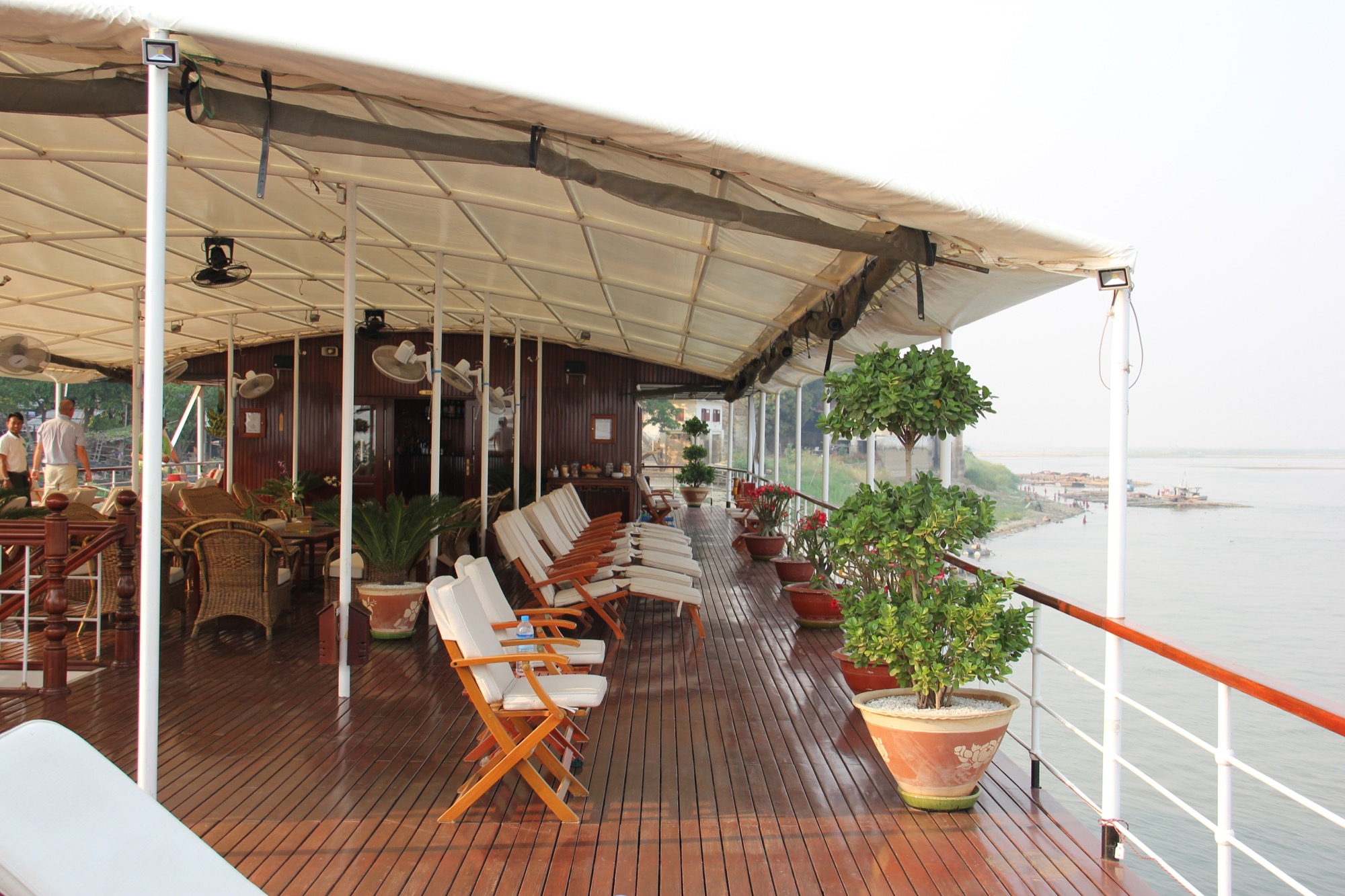 Pandaw RV Indochina Sun Deck 4.jpg